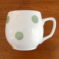 チェコ　緑の水玉のマグカップ