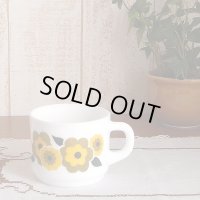 フランス　arcopal/アルコパルの花柄マグカップ