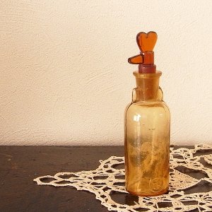 画像1: 蚤の市でみつけた古い薬品瓶